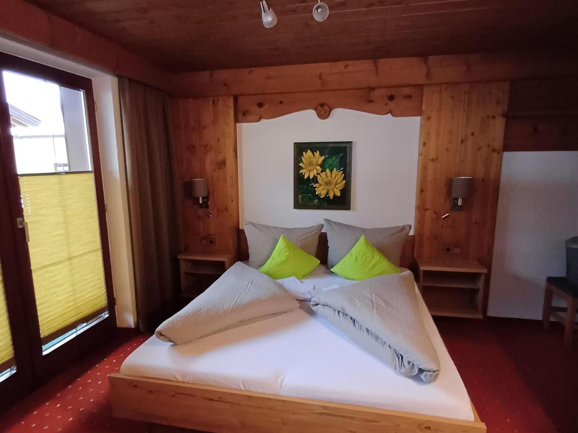 Modern Apartment In Langenfeld Near Ski Area Екстериор снимка